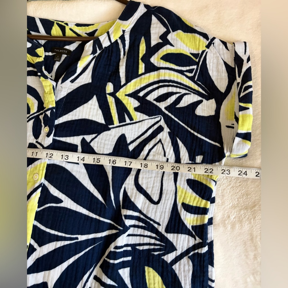 Talbots Navy and Yellow Leaf Print Blouse Button - Picture 6 of 9